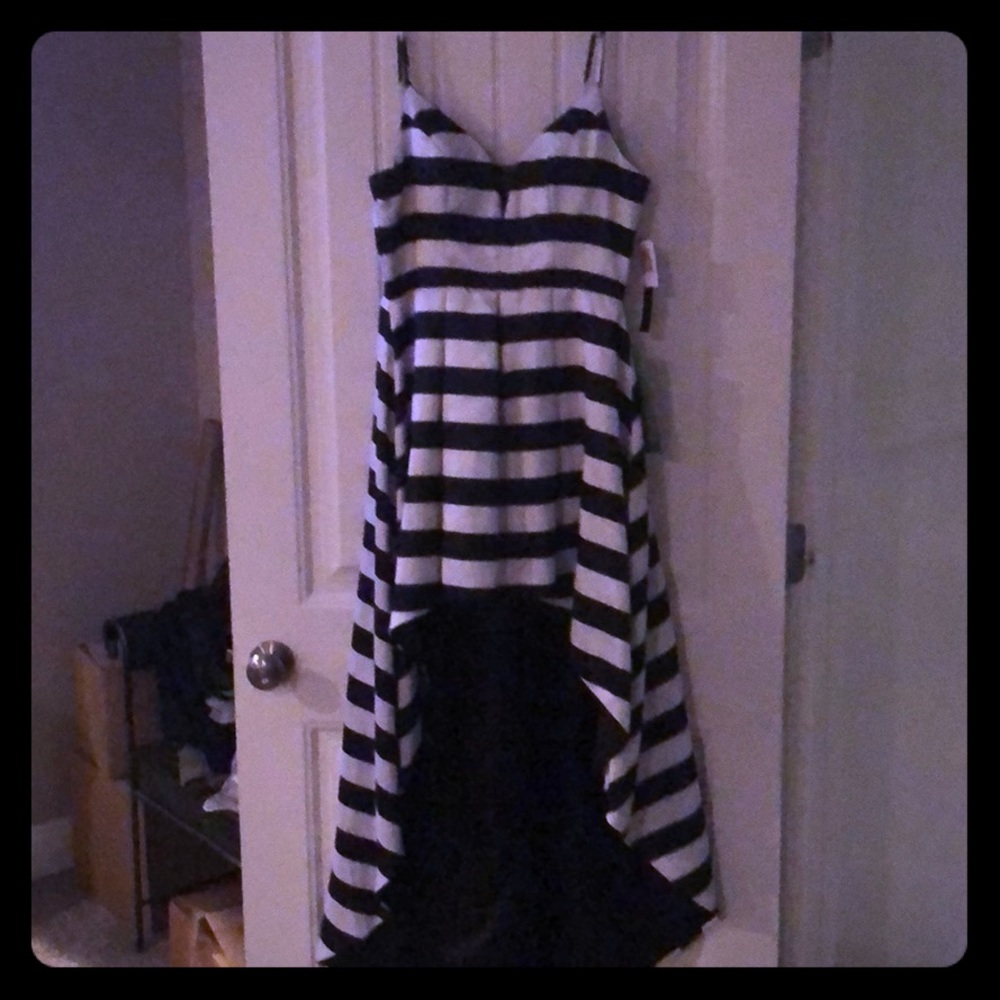 NWT Hi-lo dress